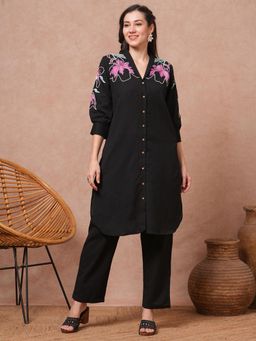 FASHOR - Floral Embroidered A-Line Kurta and Pant (Set of 2)
