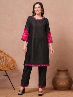 FASHOR - Solid Floral Patchwork Embroidered Straight Fit Kurta and Pant (Set of 2)