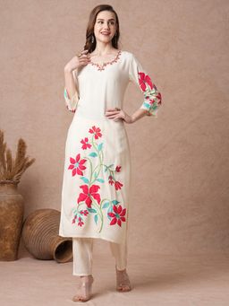 FASHOR - Cream Floral Patchwork Straight Fit Kurta with Pant (Set of 2)