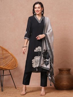 FASHOR - Floral Printed Embroidered Straight Fit Kurta with Pant and Dupatta (Set of 3)