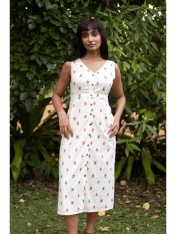 Creatures of Habit - Dobby V Neck Sleeveless Off White Midi Dress