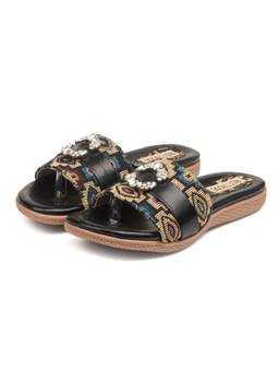 RETTROSE - Taraash Embellished Flat Sandals