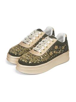 RETTROSE - Devyani Embellished Platform Sneakers