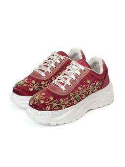 RETTROSE - Zarmina Embellished Sneakers