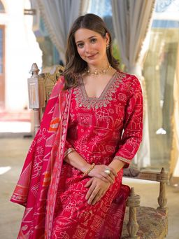 Vaamsi - Women Red Viscose Ethnic Motifs Straight Kurta With Pant & Dupatta