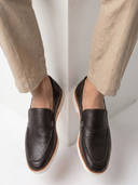 Brown color option, Currently selected