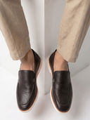 Brown color option