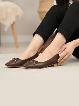 FOREVER SHOE BAZAR - Brown Ebony Elegance Casual Flats