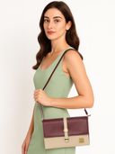 Maroon color option, Currently selected