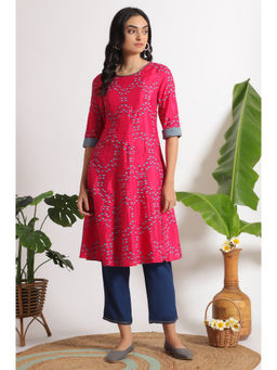 W - Pink Floral Printed Straight Shantung Kurta and Pant (Set of 2)