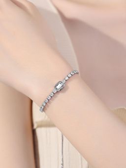 Peora - Silver Plated White Stylish Adjustable Bracelet
