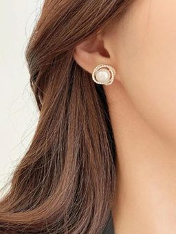 Peora - Pearl and Cubic Zirconia Studded Gold Plated Stud Earrings