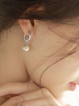 Peora - Pearl Studded Silver Plated Hoop Earrings