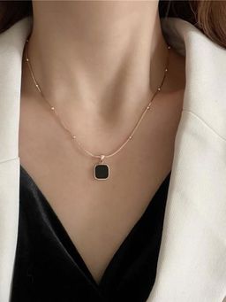 Peora - Faux Onyx Studded Rose Gold Plated Pendant Chain Necklace