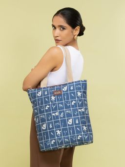 Zouk - Blue Lakshadweep Azure Ivy Tote Bag