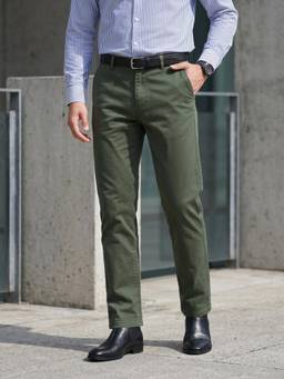 The Indian Garage Co - Men Regular Fit Solid Mid-Rise Chinos-Green