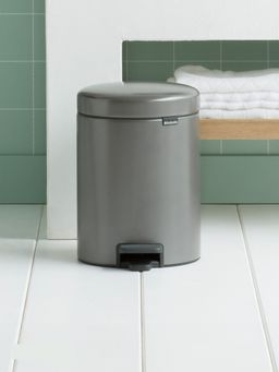 Brabantia - NewIcon Plastic Pedal Bin For thinKitchen, 5 ltr, Platinum