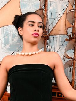 Odette - Women White Metal Necklace