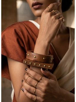 Mitali Jain - Brown Rumi Wood Bangle Stack - Pack of 2 (2.4)