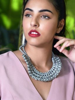 Odette - Women Grey Shiny Looped Pearl Necklace