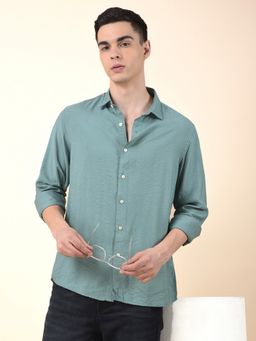 Cantabil - Men Green Cotton Solid Casual Shirt