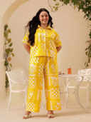 Yellow color option, Currently selected