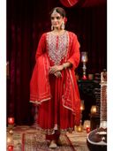 Red color option, Sold out, Currently selected