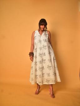 WHY SO BLUE - White Myna Midi Dress