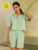 Green color option, Sold out, Currently selected