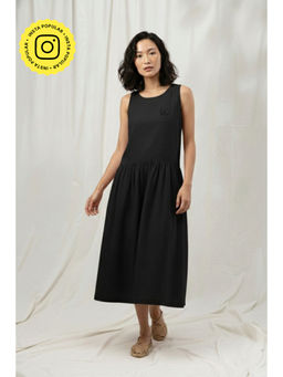 Doodlage - Susan Black Midi Dress