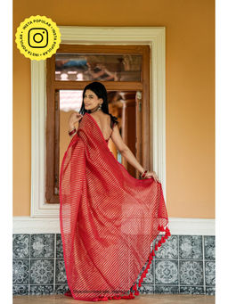 Ethnic Elements - Red Mul Cotton Hand-Painted Tulip Saree Without Blouse