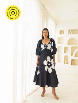 Fancy Pastels - Women Black Die-Heart Maxi Dress