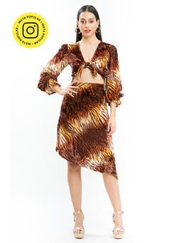 How When Wear - Brown Tiger Velvet Tie Top