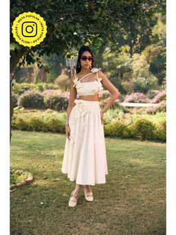 Lea Clothing - Sharla White 3D Flowers Crop Top