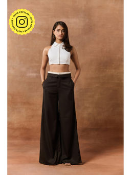 Lea Clothing - Magdalena White Halter Neck Crop Top