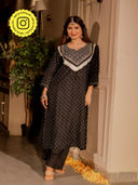 Black color option, Sold out, Currently selected