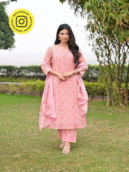 Mahee Jaipur - Peach Panel Block Print A Line Kurta With Pant And Dupatta