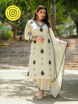 Mahee Jaipur - Off White Gota Work Scalloped Border Kurta With Pant And Dupatta