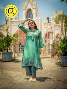 Mahee Jaipur - Green Pure Muslin Floral Kurta With Pant