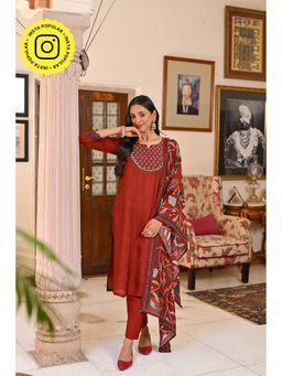 Mahee Jaipur - Red Muslin Self Design Kurta With Pant & Dupatta
