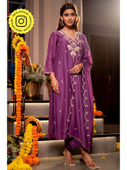 Mahee Jaipur - Purple Chanderi Embroidered Kurta With Pant & Dupatta