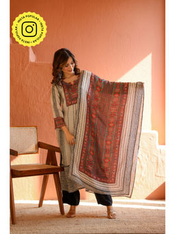 Mahee Jaipur - Multi Colour Muslin Printed Kurta with Pant & Dupatta