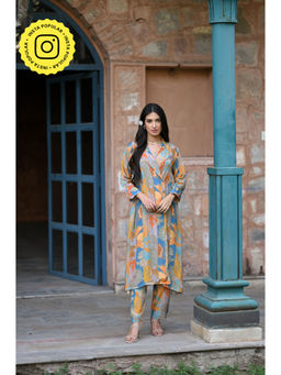 Mahee Jaipur - Pure Crepe Panel Print Blazer Pattern Kurta with Pant