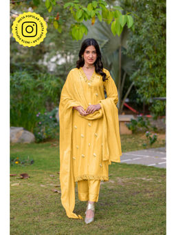 Mahee Jaipur - Mustard Yellow Mul Chanderi Thread Embroidery Kurta with Pant and Dupatta