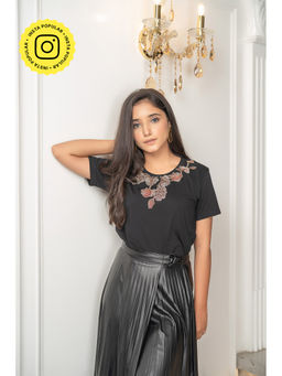 Label Swish - Black Patch T-Shirt