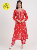 Red color option, Sold out, Currently selected
