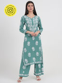 Green color option, Sold out, Currently selected