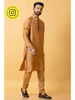 UDD DESIGN - Gehoon Kurta and Churidar (Set of 2)