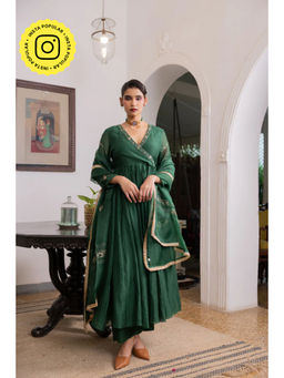 Zebein - Sitara Angrakha Kurta with Pant and Dupatta - Green