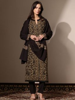Libas - Embroidered wool Straight Kurta with Pant and Dupatta for Women